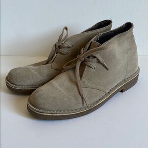 Clarks Tan Suede Chukka Ankle Boots with Crepe Sole